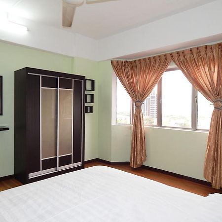 Wadi Iman Guesthouse @ Sri Mahligai Shah Alam Kültér fotó