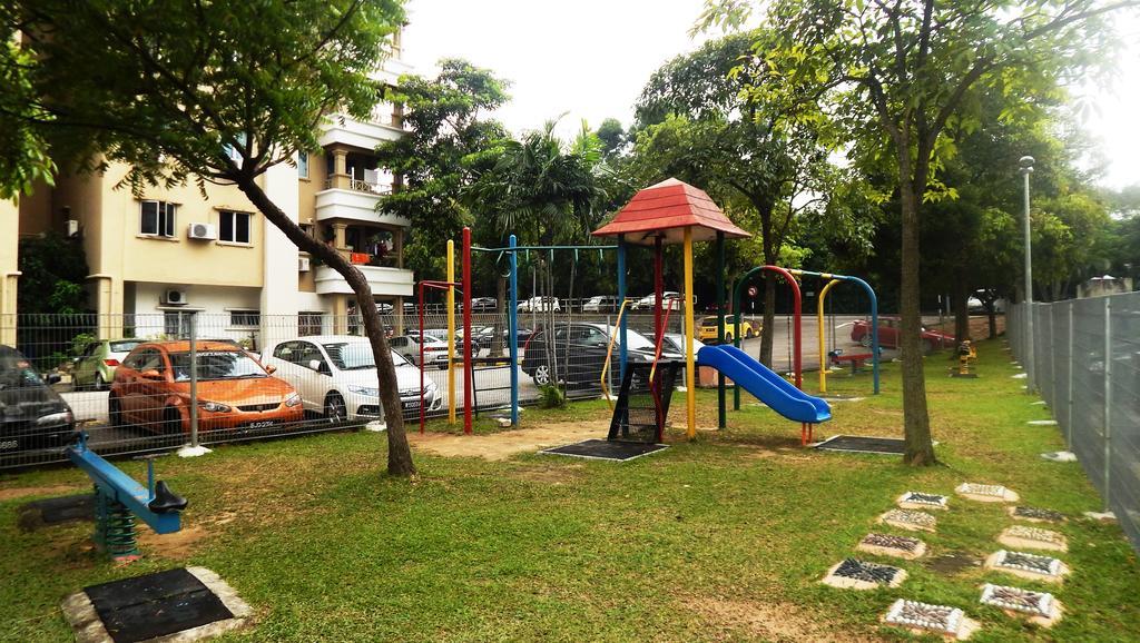 Wadi Iman Guesthouse @ Sri Mahligai Shah Alam Kültér fotó