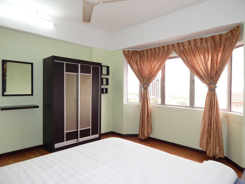 Wadi Iman Guesthouse @ Sri Mahligai Shah Alam Kültér fotó