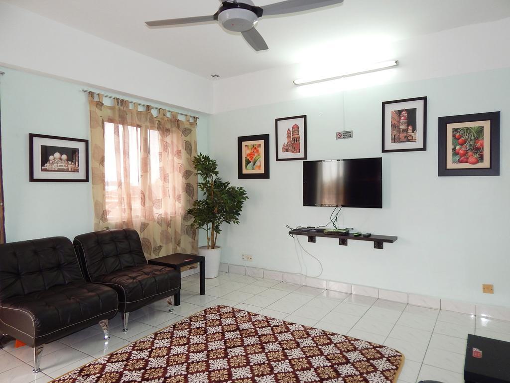 Wadi Iman Guesthouse @ Sri Mahligai Shah Alam Kültér fotó